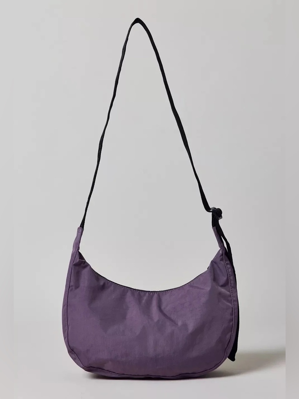 NWT BAGGU Medium Nylon Crescent Bag Dusty Violet - Picture 3 of 10